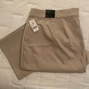 NWT Lane Bryant crop pants, bought them got them home and didn’t fit